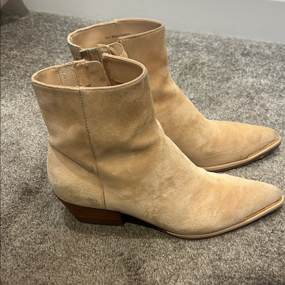 Dolce Vita Women's Tan Ankle Boots with gold metal toe detail